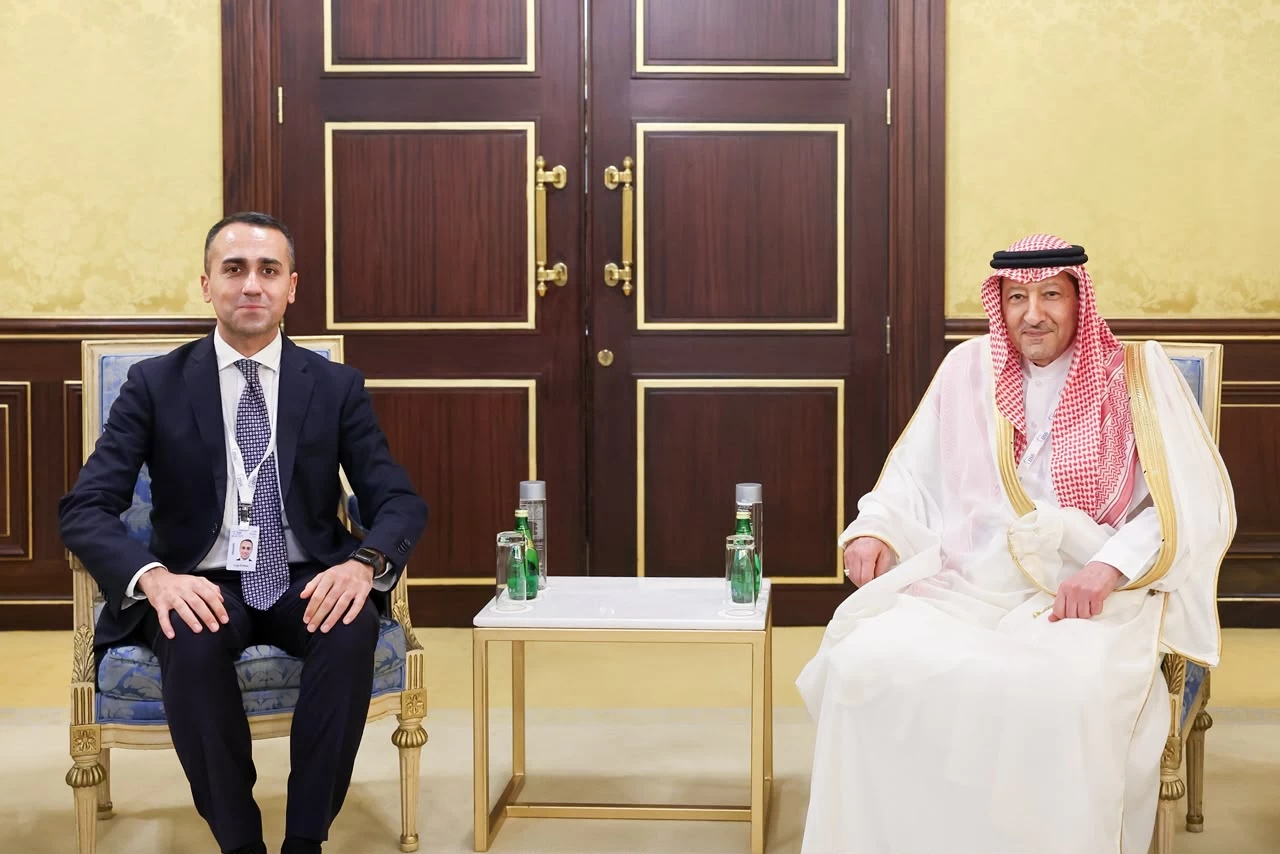 نائب وزير الخارجية يلتقي الممثل الخاص للاتحاد الأوروبي لمنطقة الخليج العربي